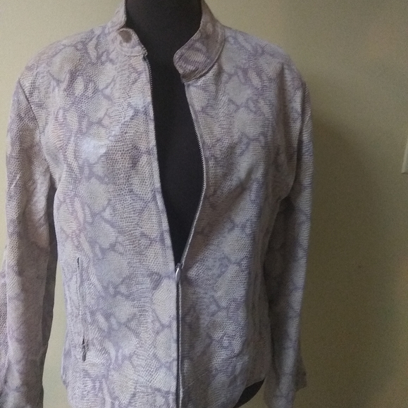 Jacket - Picture 1 of 5